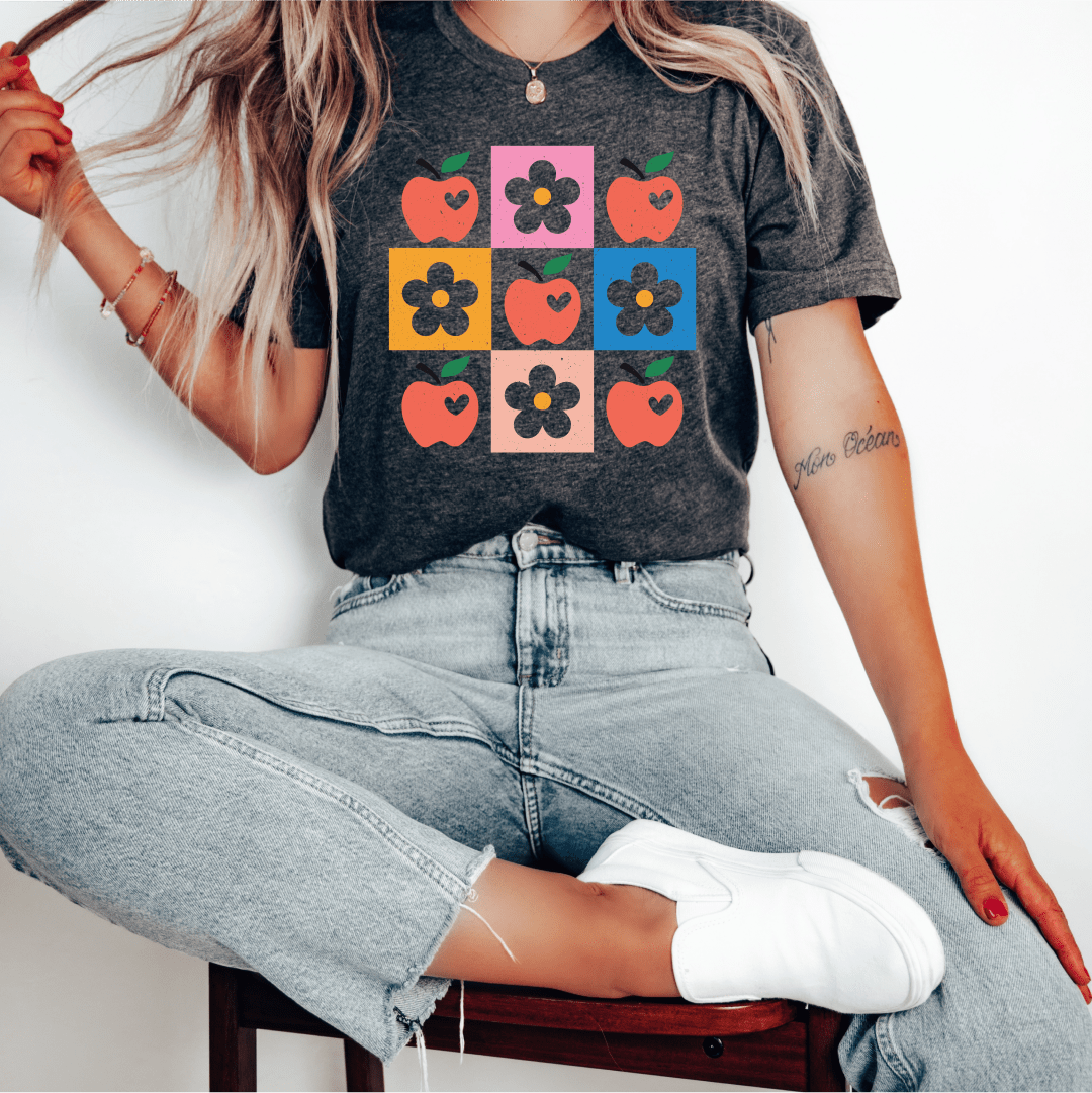 T-Shirt Apple Flower Textured Checkerboard Cute Teacher T-Shirt
