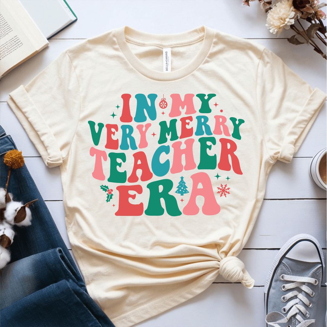 T-Shirt Cream / S 334 In My Very Merry Teacher Era T-Shirt