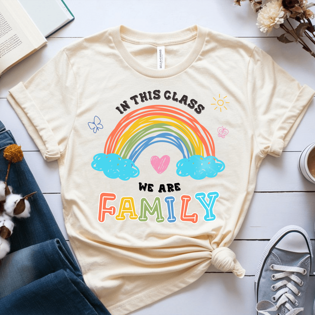 T-Shirt Cream / S In This Class We Are Family T-Shirt