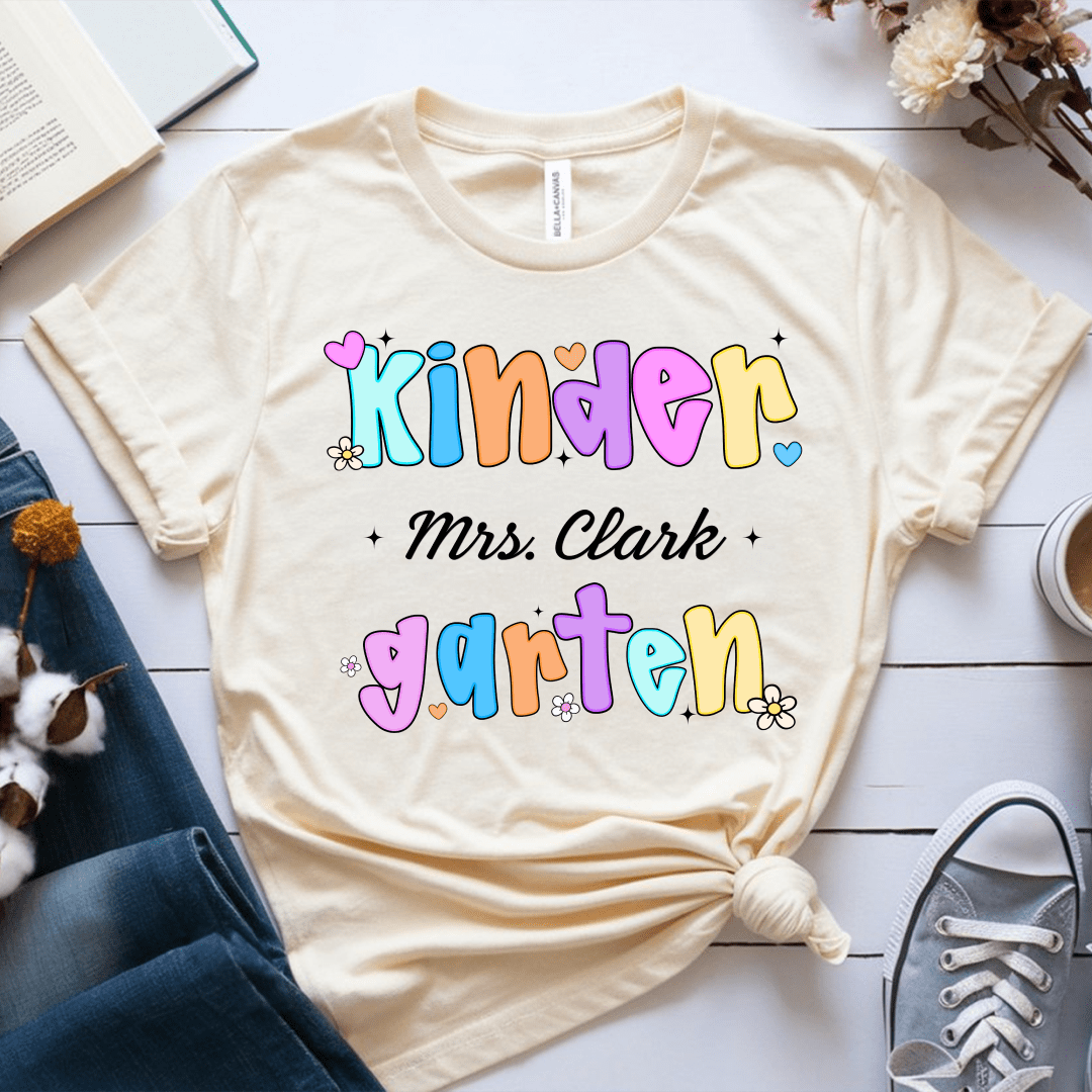 T-Shirt Cream / S Personalized Name And Grade Pastel Flower Heart Cute T-Shirt
