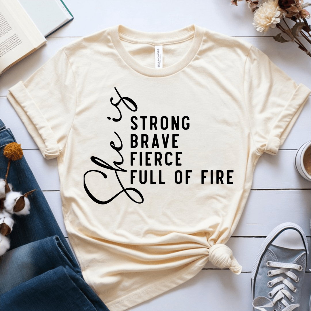 T-Shirt Cream / S She Is Strong T-Shirt