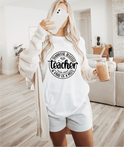 T-Shirt Thankful Blessed & Kind Of A Mess Teacher Circle Design T-Shirt